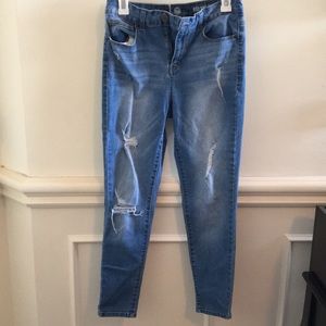 SO High Rise Ripped Jegging Size 11
